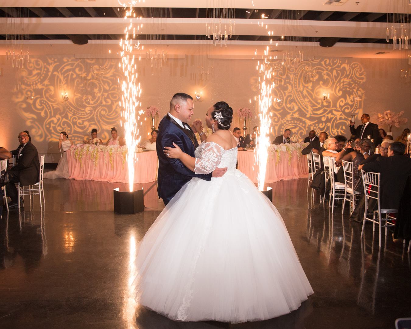 Karma Event Lighting Cold Spark Wedding First Danct - Depoy Studios Photo